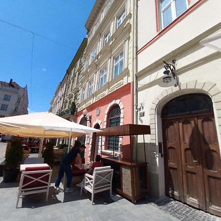 Luxury Apartment With Rynok Square View Lviv Exterior photo