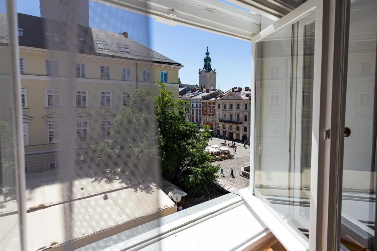 Luxury Apartment With Rynok Square View Lviv Exterior photo