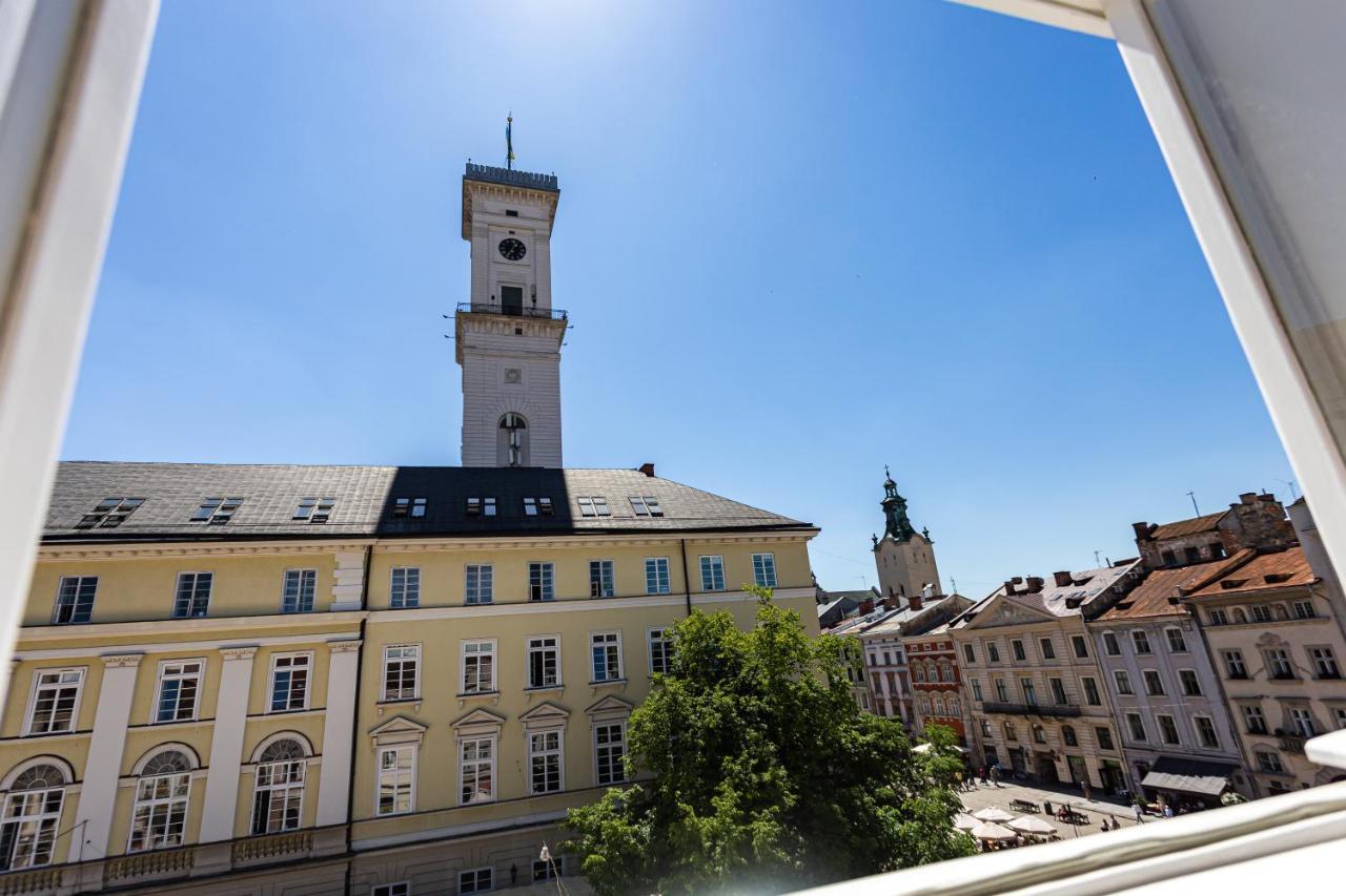 Luxury Apartment With Rynok Square View Lviv Exterior photo