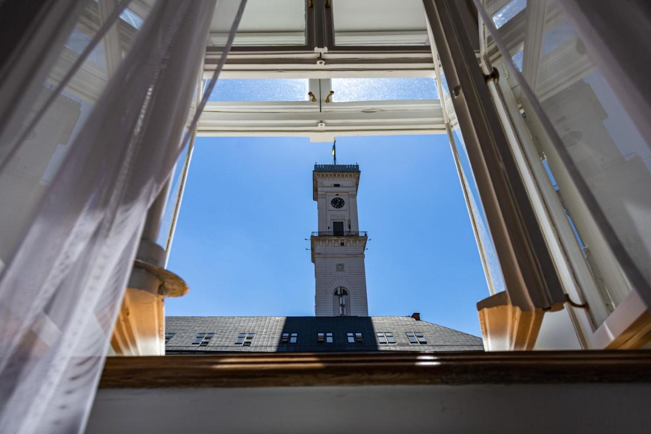 Luxury Apartment With Rynok Square View Lviv Exterior photo