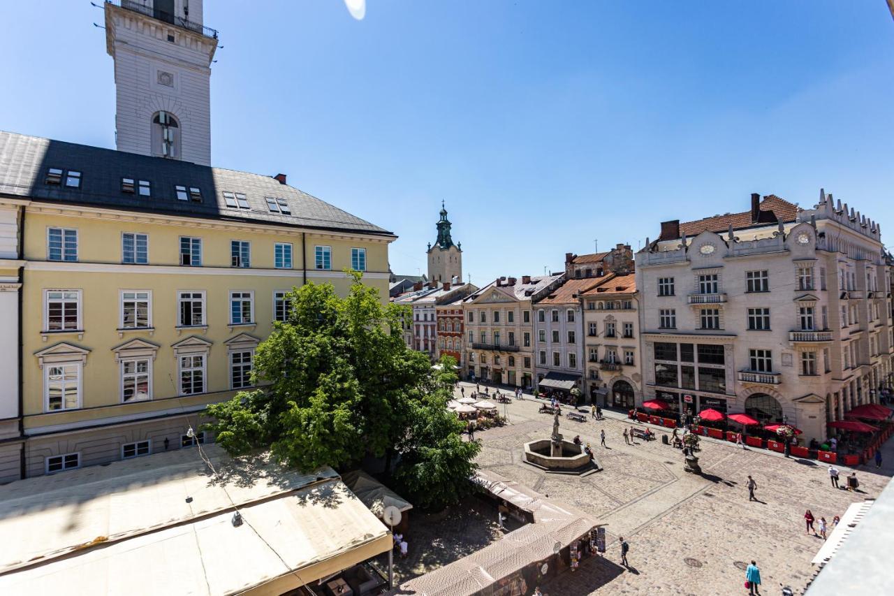 Luxury Apartment With Rynok Square View Lviv Exterior photo