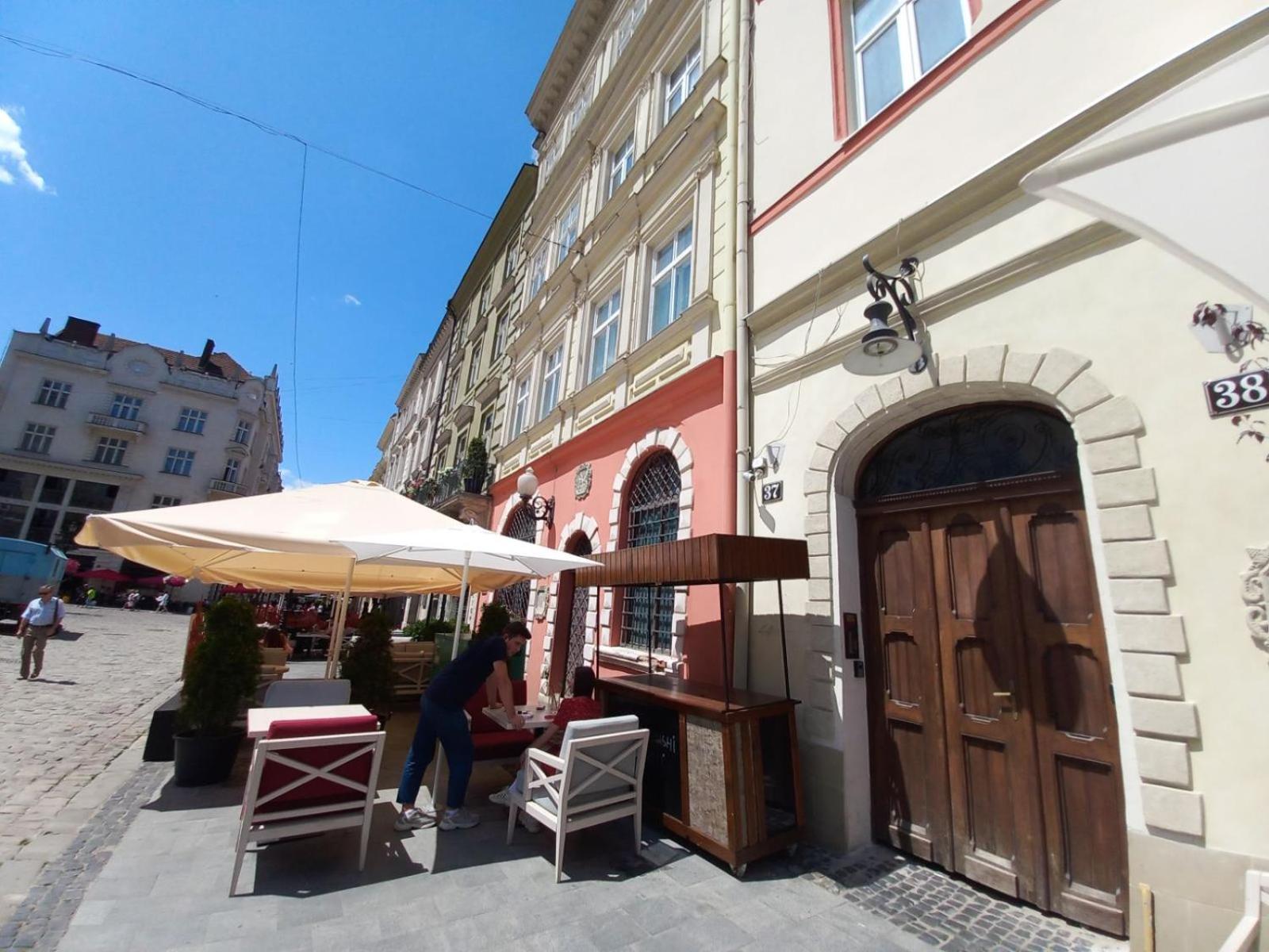 Luxury Apartment With Rynok Square View Lviv Exterior photo